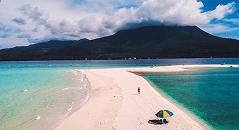 image of sandbar in philippines
